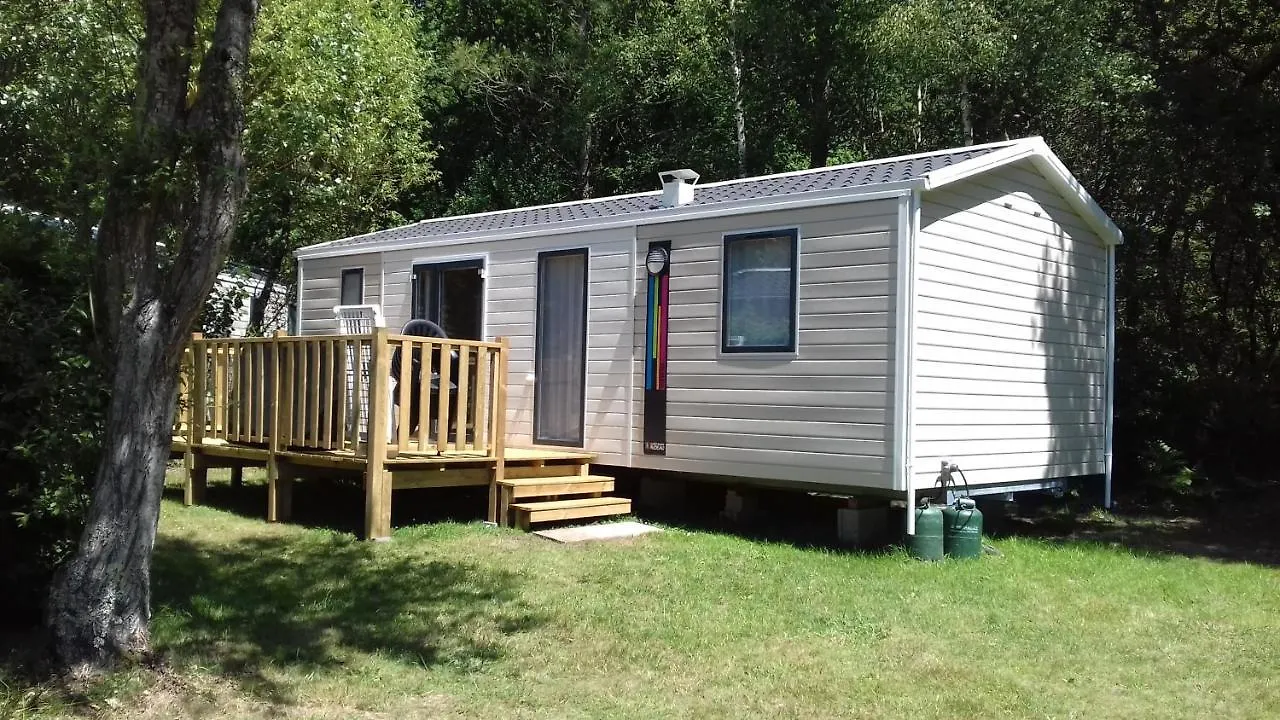 Campsite Camping De Kergo Ploemel France